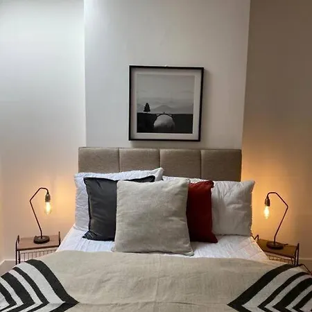 Apartment Fishponds Flat 1 By Mia Living 2 Bedroom
