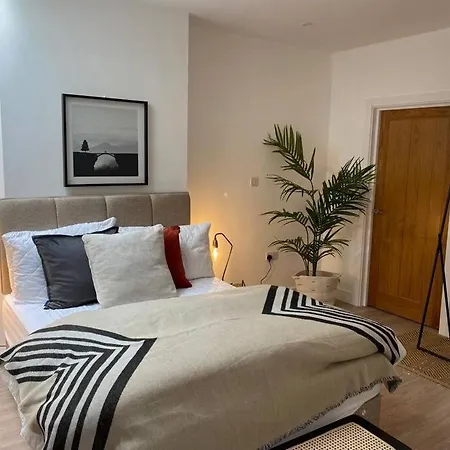 Lägenhet Fishponds Flat 1 By Mia Living 2 Bedroom