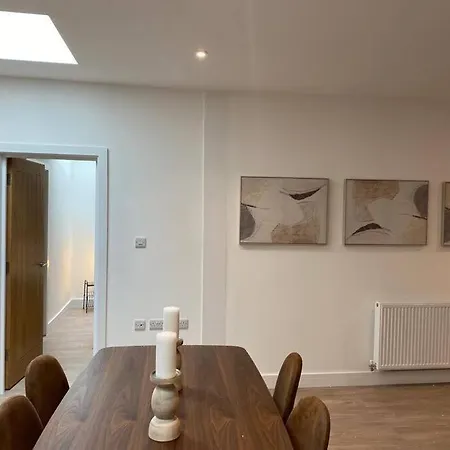 Fishponds Flat 1 By Mia Living 2 Bedroom Lägenhet Bristol