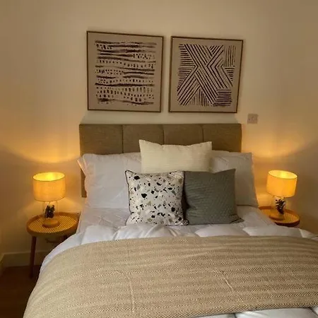 Fishponds Flat 1 By Mia Living 2 Bedroom Apartment
